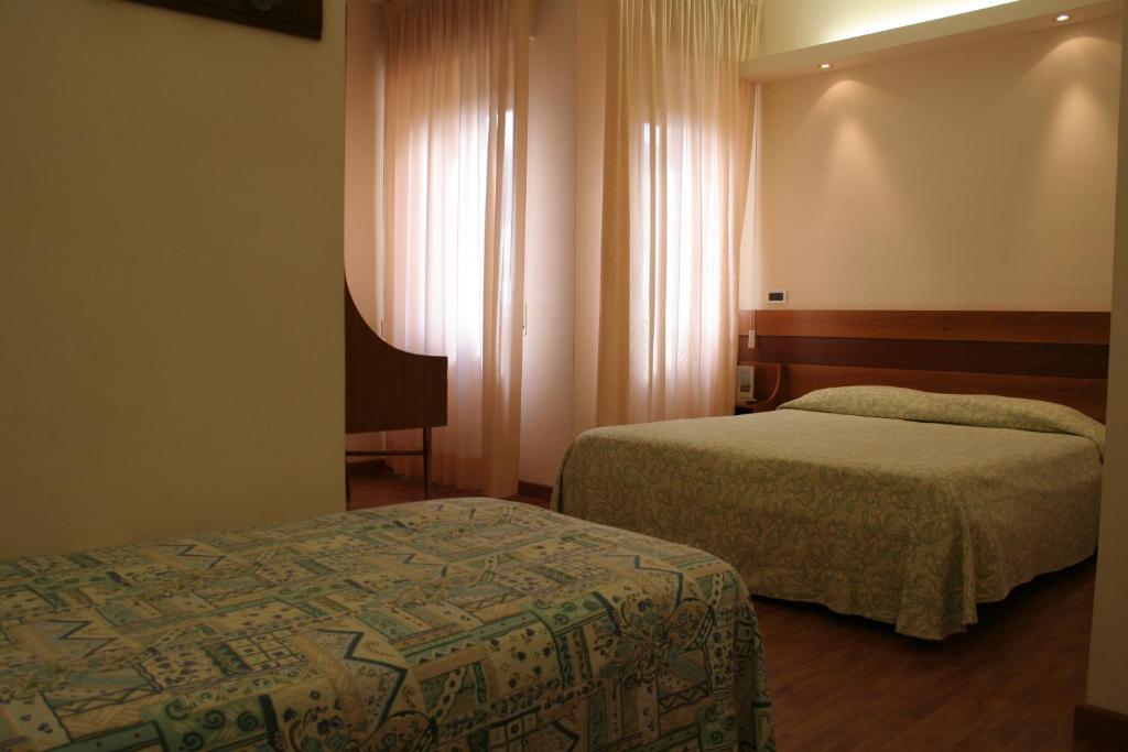 Sirena Hotel 3*
